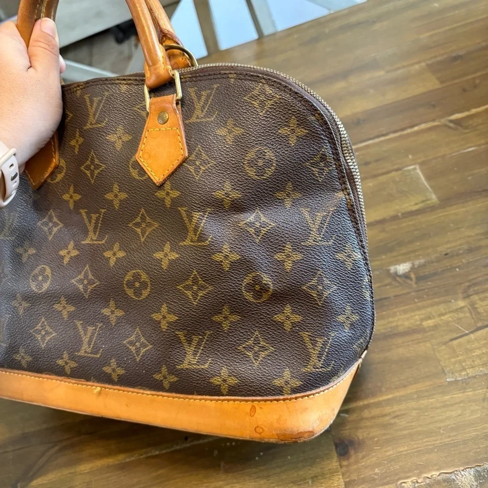 LV Louis Vuitton Vintage Alma PM Canvas Monogram Leather Tote Classic Lock